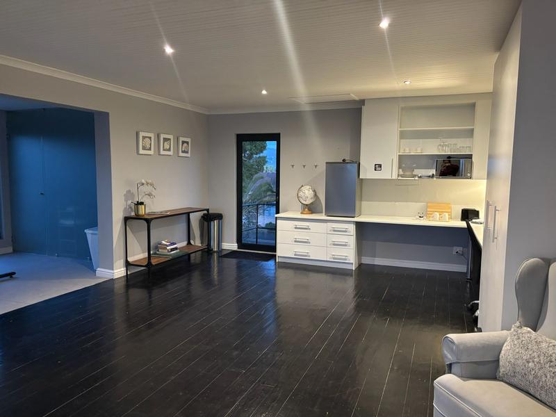 5 Bedroom Property for Sale in Schoongezicht Western Cape